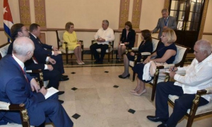 Raúl y Díaz-Canel reciben a personalidades extranjeras