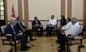 Raúl y Díaz-Canel reciben a personalidades extranjeras