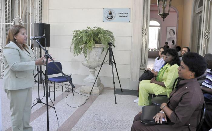 Teresa Amarelle Boué, miembro del Buró Político del Partido y secretaria general de la FMC, señaló que las federadas cubanas participaron este año en importantes procesos políticos, como lo fue la consulta popular de la Constitución. 