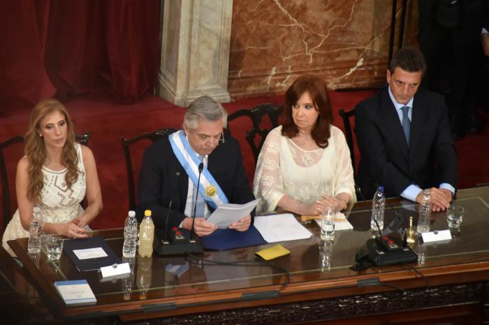 toma de posesion de alberto fernandez en argentina con presencia de diaz-canel