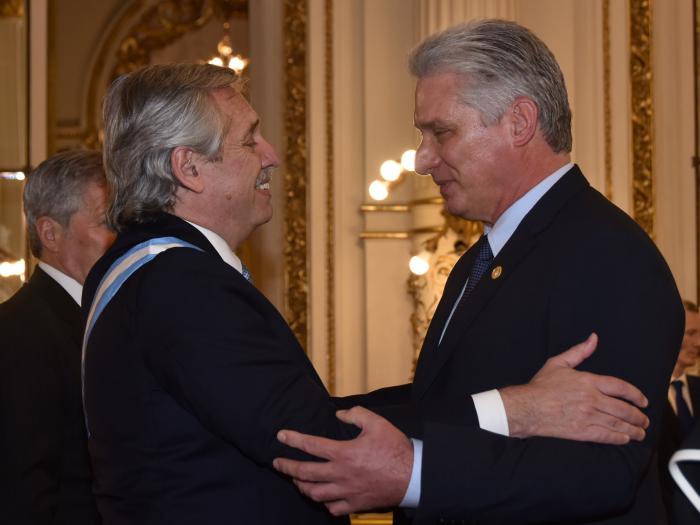 saludo oficial diaz-canel y alberto fernandez