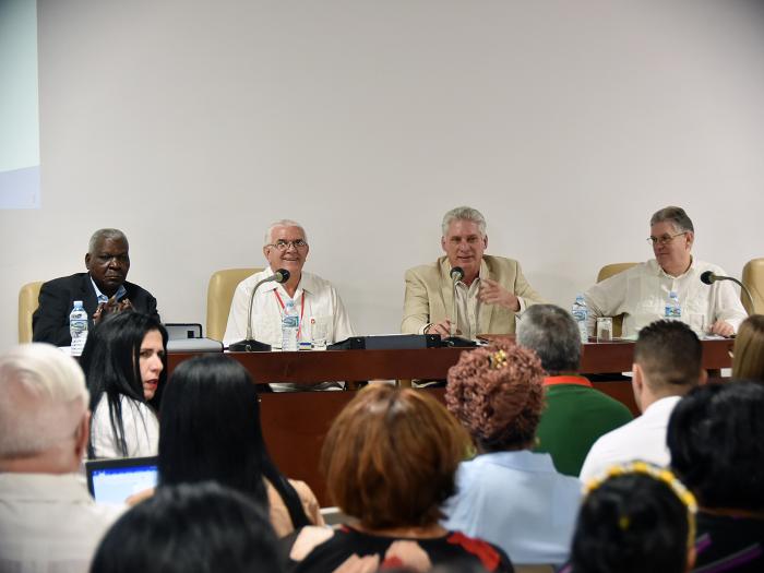 El Presidente de la República, Miguel Díaz-Canel Bermúdez, durante los debates en la Comisión de Asuntos Económicos, afirmó que en la Isla hay mucho talento logrado y capacidad de emprender