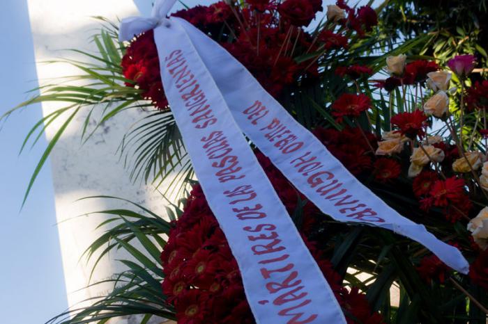 Recuerdan holguineros a mártires de las Pascuas Sangrientas