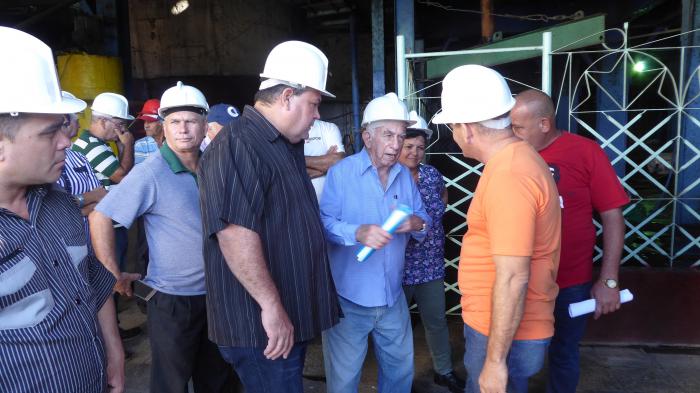 En el central 14 de Julio, de Rodas machado ventura