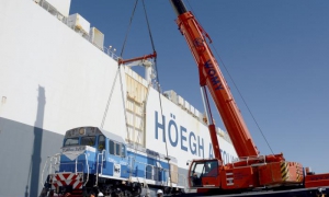 Llegada a cuba de locomotoras y Ã?tiles ferroviarios de proceden