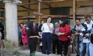 Directora de la Unesco recorre convento