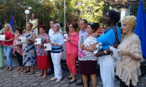 bicentenario de la patriota Lucía Íñiguez Landín