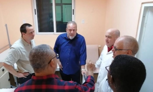 Recorre Primer Ministro instituciones hospitalarias