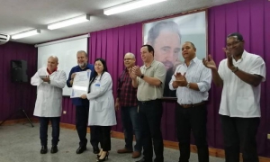 Recorre Primer Ministro instituciones hospitalarias