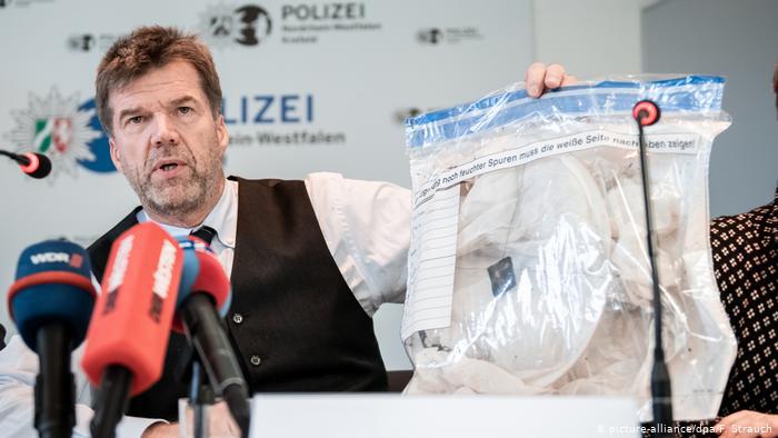 Antorchas voladoras de papel por llegada de 2020 pudieron originar incendio en zoológico de Krefeld, en Alemania
