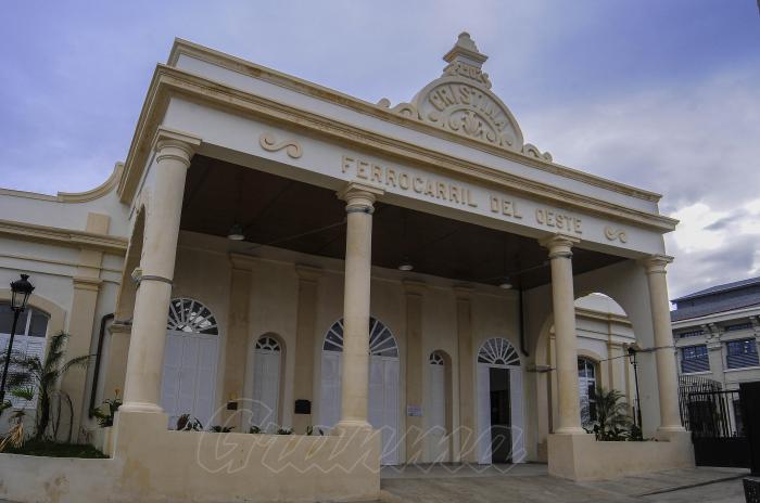 El Museo del Ferrocarril de Cuba, ubicado en la estación ferroviaria Cristina, Monumento Nacional desde 2002