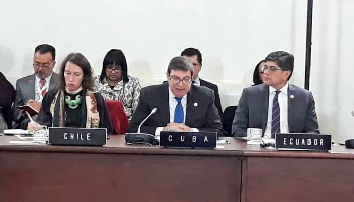 El Canciller cubano ratificó en la sesión plenaria de los Ministros de Relaciones Exteriores de la Celac el compromiso de Cuba con la defensa de la unidad y la integración Latinoamericana y Caribeña. Foto: Tomada del Twitter de Bruno Rodríguez Parrilla