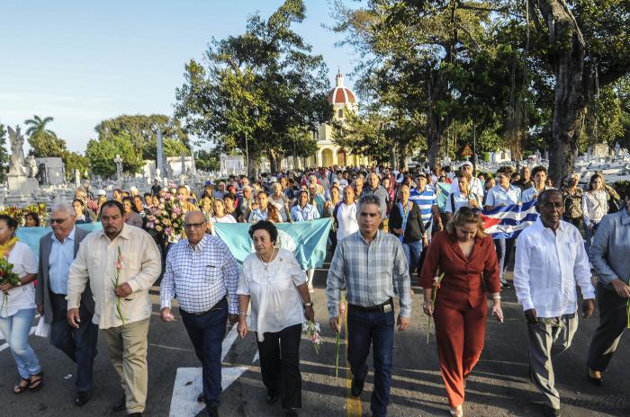 General de Brigada Delsa Esther Puebla Viltre,(Teté ), heroína de la República de Cuba, y cuadros de las organizaciones políticas y de masas de la provincia