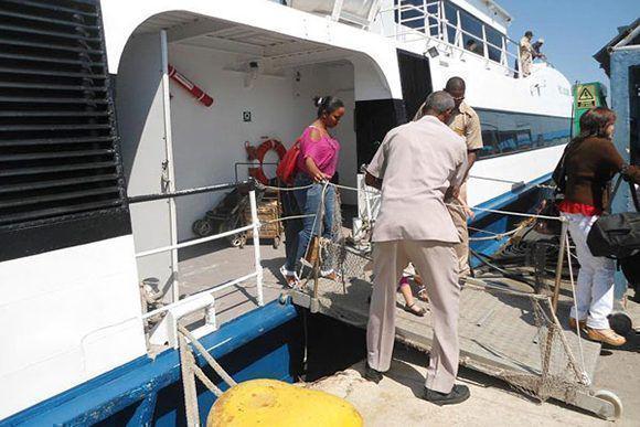Restablecen transportación marítima