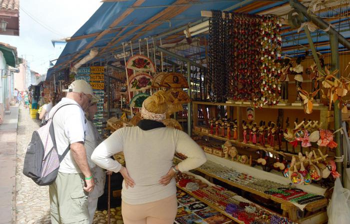 Este domingo se realizó la entrega a Trinidad del título oficial de Ciudad Creativa en Artesanía y Artes Populares. Foto: Roberto Suárez