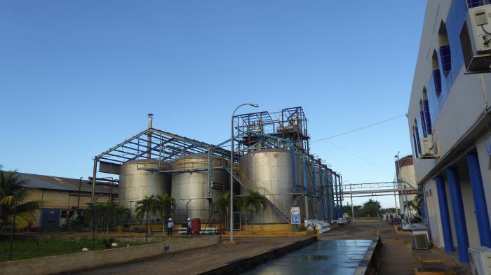 Las plantas de la Unidad Empresarial de Base (UEB) Derivados Antonio Sánchez se encargarán del aprovechamiento industrial de los desechos del proceso de destilación de Alficsa Plus S.A. 