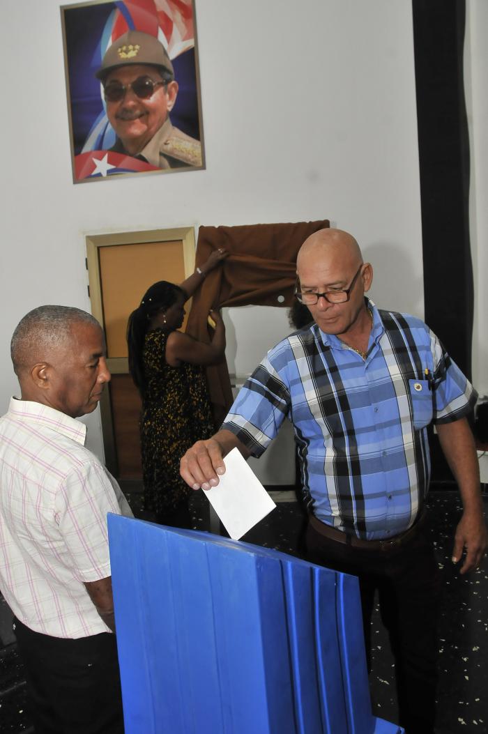 Cuba elige gobernadores y vicegobernadores provinciales