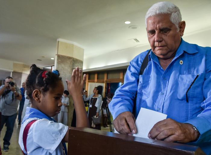 Elecciones provinciales para elegir a los candidatos a gobernador y vicegobernadora, en el MINREX