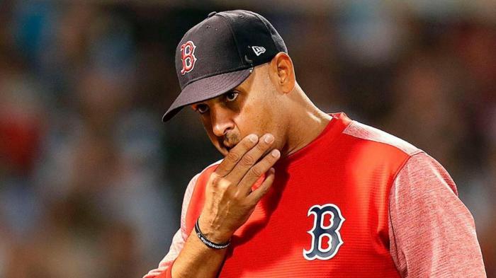 Alex Cora fue señalado como el gestor de la trampa. 