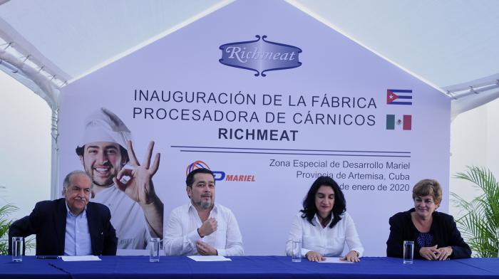 Inauguración de la fábrica procesadora de cárnicos Richmat, con la participación de Yanet Vázquez, Directora Adjunta de la Zona Especial de Desarrollo Mariel; Miguel Díaz Reinoso, Embajador de Mexico en Cuba; Devora Rivas, del Ministerio de Comercio Exterior; Luis Alberto González, Presidente de la Empresa Richmeat; desarrollado en la Zona Especial de Desarrollo Marie