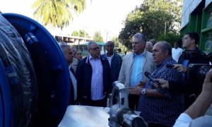 Díaz-Canel recorre Empresa Metal-Mecánica Varona en San Miguel del Padrón