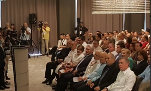 Miguel Díaz-Canel y el primer ministro de la República, Manuel Marrero, particip