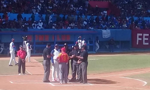 Inició la final entre final agramontinos y matanceros 