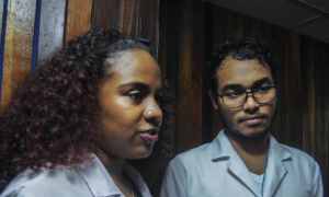 La ELAM nos enseña a crecer como personas, afirman estudiantes colombiano