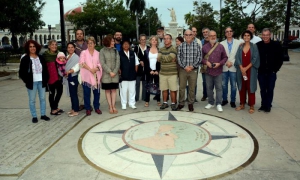 CUBA CIENFUEGOS VISITAN CENTRO HISTORICO DE LA CIUDAD 