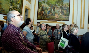 CUBA CIENFUEGOS VISITAN CENTRO HISTORICO DE LA CIUDAD 