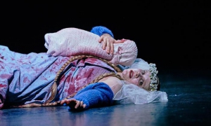 El círculo de tiza caucasiano, del Berliner Ensemble (Alemania). 