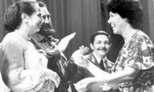 Asela con Vilma, Fidel y Raúl