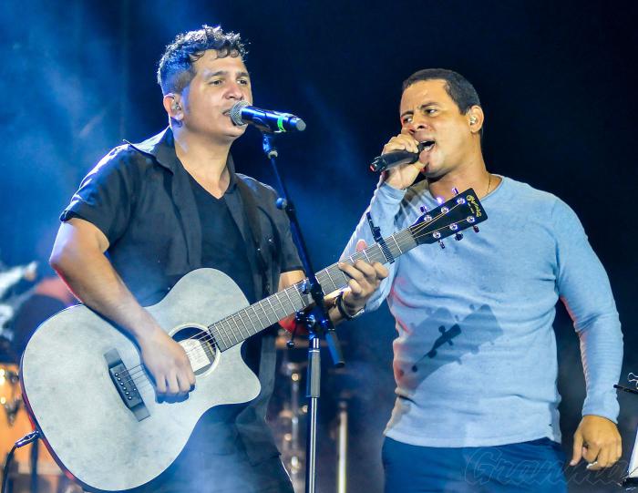 Concierto del dúo Buena Fe en el Malecon Habanaro