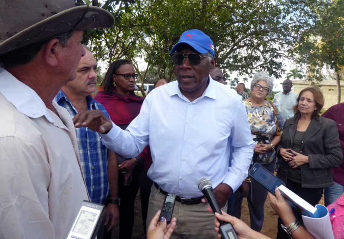 Valdés Mesa  destacó la calidad del tabaco cubano, al que calificó como un producto único en el mundo.