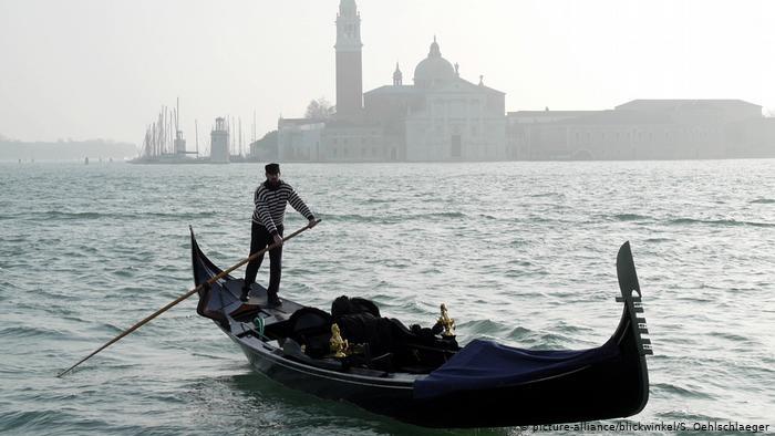 Evacuan puerto de Venecia para retirar bomba de la Segunda Guerra Mundial