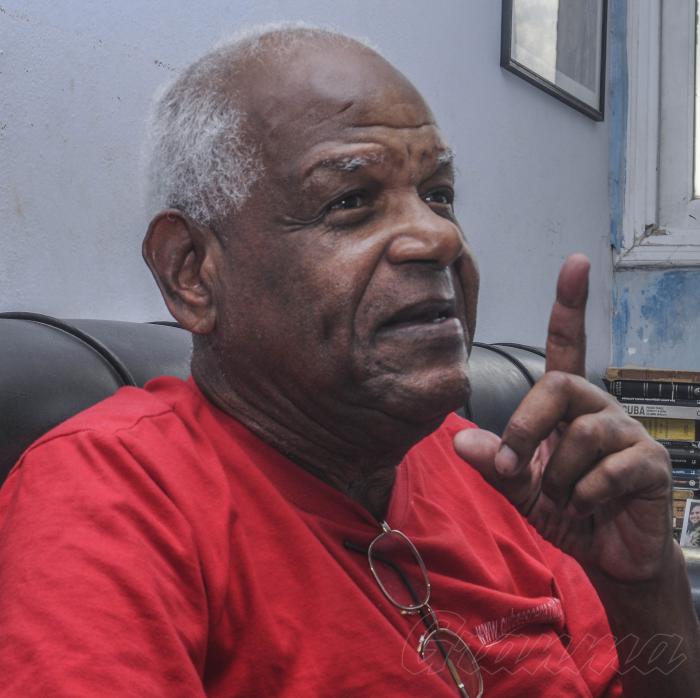 Leopoldo Eugenio Hernández Espinosa. Uno de los más importantes dramaturgos cubanos contemporáneos