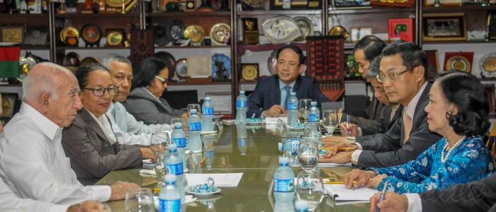 José Ramón Machado Ventura, Segundo Secretario del Comité Central del Partido Comunista de Cuba (CCPCC), recibe en la sede del CCPCC a, Truong Thi Mai, miembro del Buró Político del Partido Comunista de Vietnam