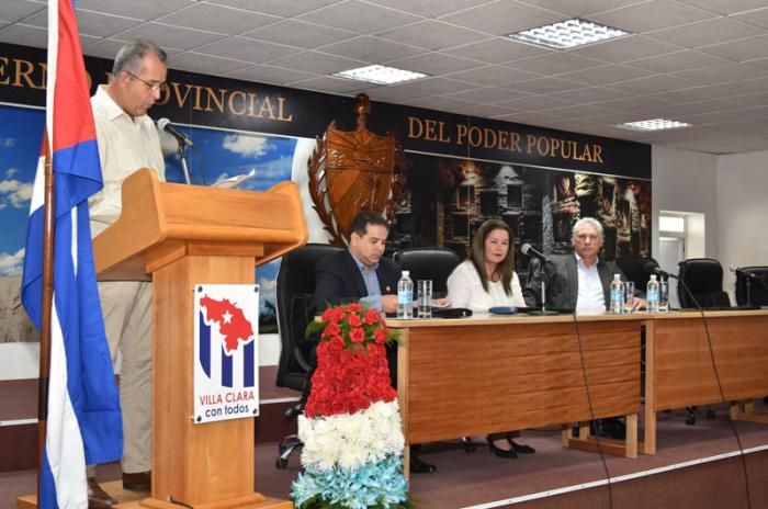 Díaz-Canel en la toma de posesión en Villa Clara