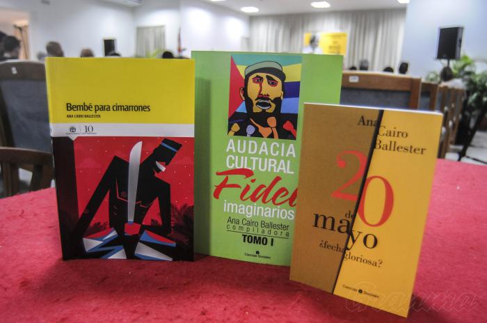 29 Edición de La Feria Internacional del Libro.Coloquio homenaje a la Dra. Ana Cairo Ballester. Sala Nicólas Guillén