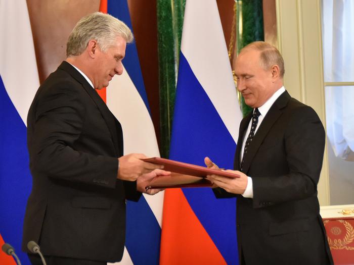El presidente ruso, Vladímir Putin, recibió en octubre a su homólogo cubano, Miguel Díaz-Canel, en el Kremlin de Moscú. 