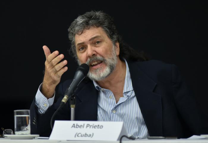 Constitución del Jurado. Palabras de inauguración del Premio literario casa de Americas 2020, presiden Abel Prieto, presidente de la Casa de las Américas y Alpidio Alonso, ministro de cultura, en la Sala Che Guevara de la Casa de las Américas.