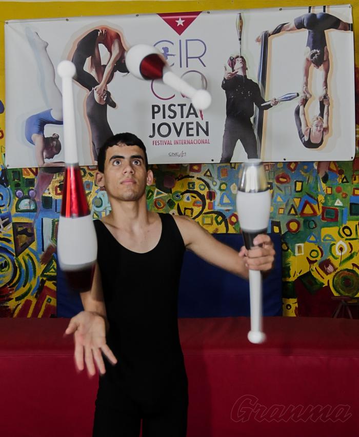 La calidad de nuestros estudiantes de circo está más que probada en todo el área de América Latina. foto: Endrys Correa Vaillant