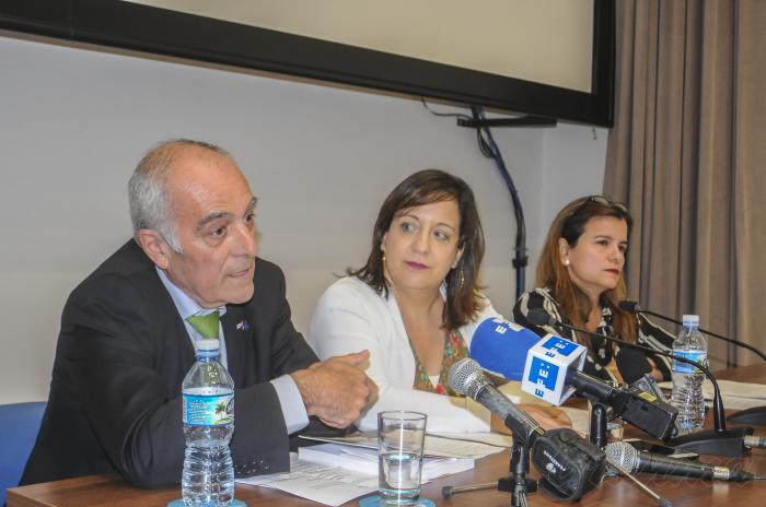 Conferencia de Prensa con representantes de la Unión Europea.De izquierda a derecha Alberto Navarro, Embajador de la UE en Cuba, Iratxe Garcia Perez Presidenta del Grupo de Alianza Social Democrata en el Parlamento Europeo, y Yanet Toirac Garcia Oficial de Prensa e Información de la UE en Cuba