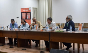 Presentación de Diario de prisión, de Ho Chi Minh. 