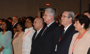 Asiste Presidente Cubano a la inauguración de Universidad 2020