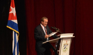 Asiste Presidente Cubano a la inauguración de Universidad 2020