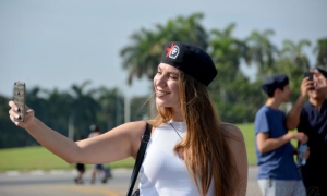 Turistas selfies en la PLAZA DE LA REVOLUCION