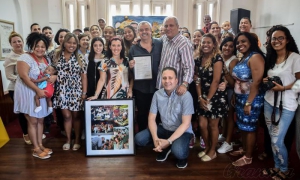 Reconocimiento del General de Ejercito RaÃºl Castro y Miguel DÃ­