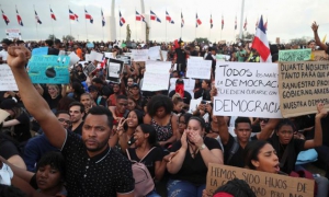 Crecen las protestas en República Dominicana tras la suspensión de las eleccione