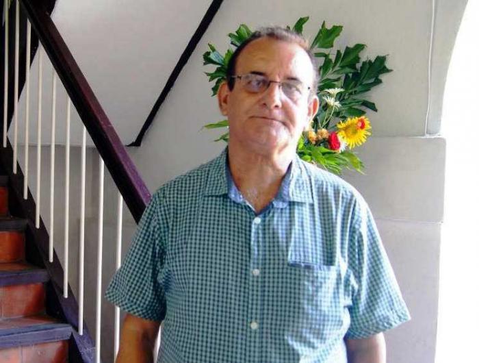 El escritor Urbano Martínez Carmenate. 